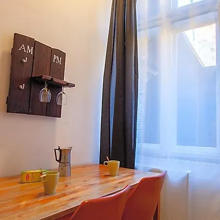 Hedonist Budapest