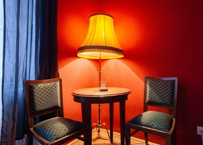 Hedonist Apartahotel