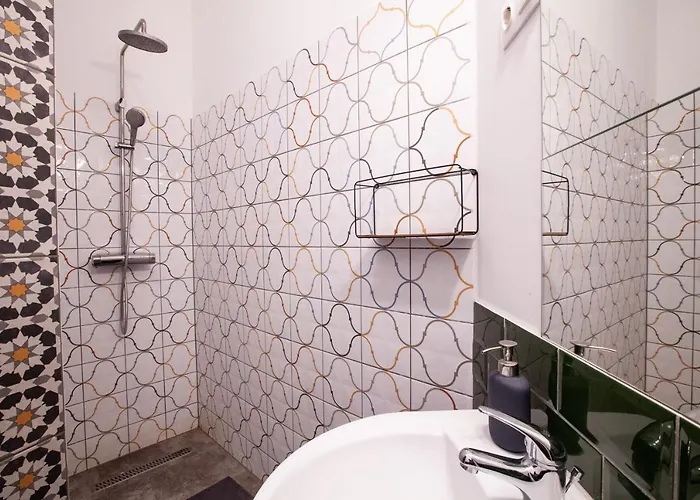 Hedonist Budapest