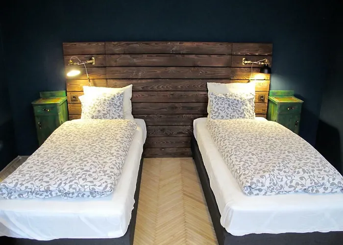 Hedonist Apartahotel