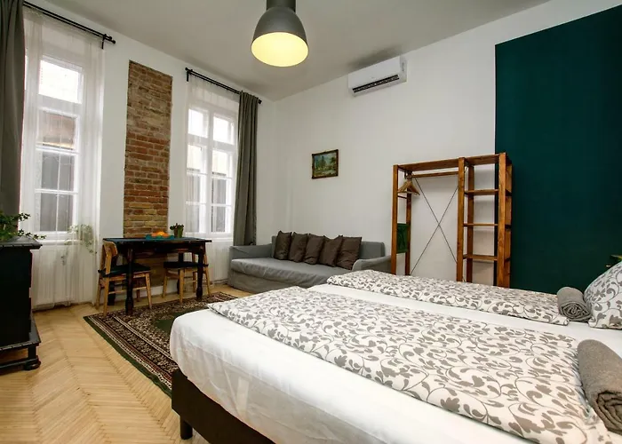 Hedonist Aparthotel 3*