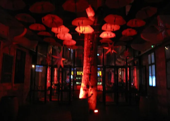 Hedonist Apartahotel