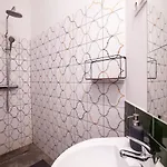 Hedonist Budapest