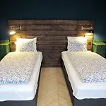 Hedonist Apartmanhotel