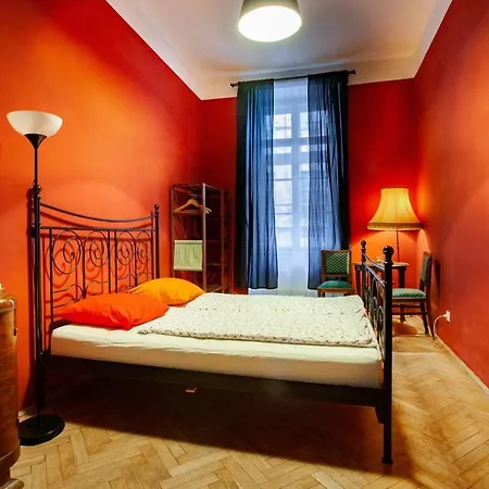 Hedonist Lodge