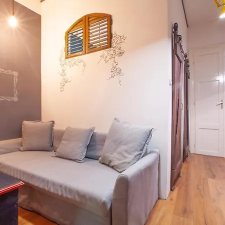 Апарт-отель Hedonist Lodge 3*