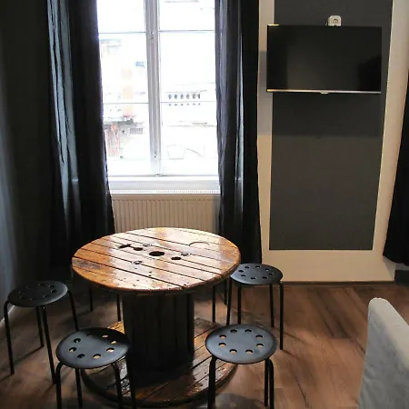 Hedonist Lodge 3* Будапешт