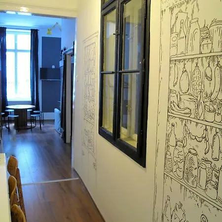 Ξενοδοχείο με διαμερίσματα Hedonist 3*