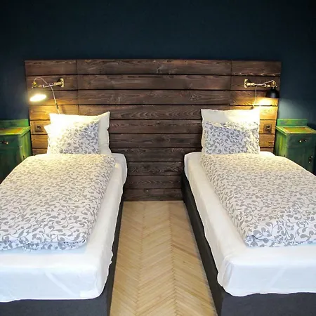 Hedonist Lodge Aparthotel