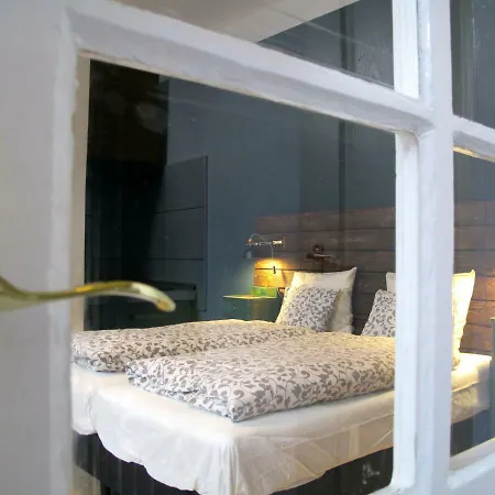 Aparthotel Hedonist Lodge 3*