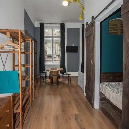 Hedonist Lodge Апарт-отель Будапешт